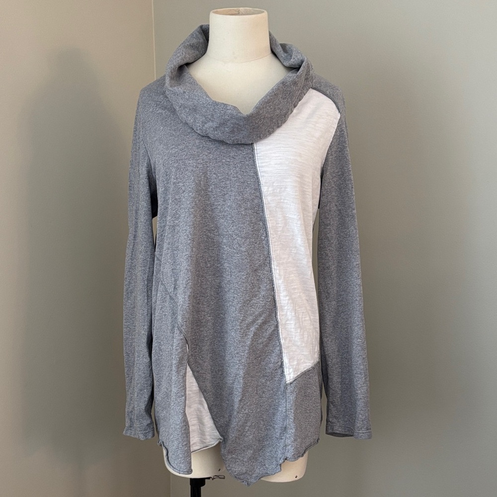 neon buddha Gray & White Asymmetrical Cowl Neck Long Sleeve Size L